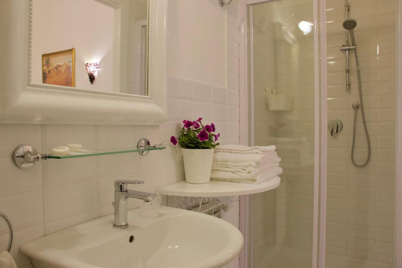 B&B Lido Liberty ลิโด ดิ ออสเตีย ภายนอก รูปภาพ